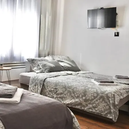 Apartment In Belgrade With Small Parking Space Екстериор снимка